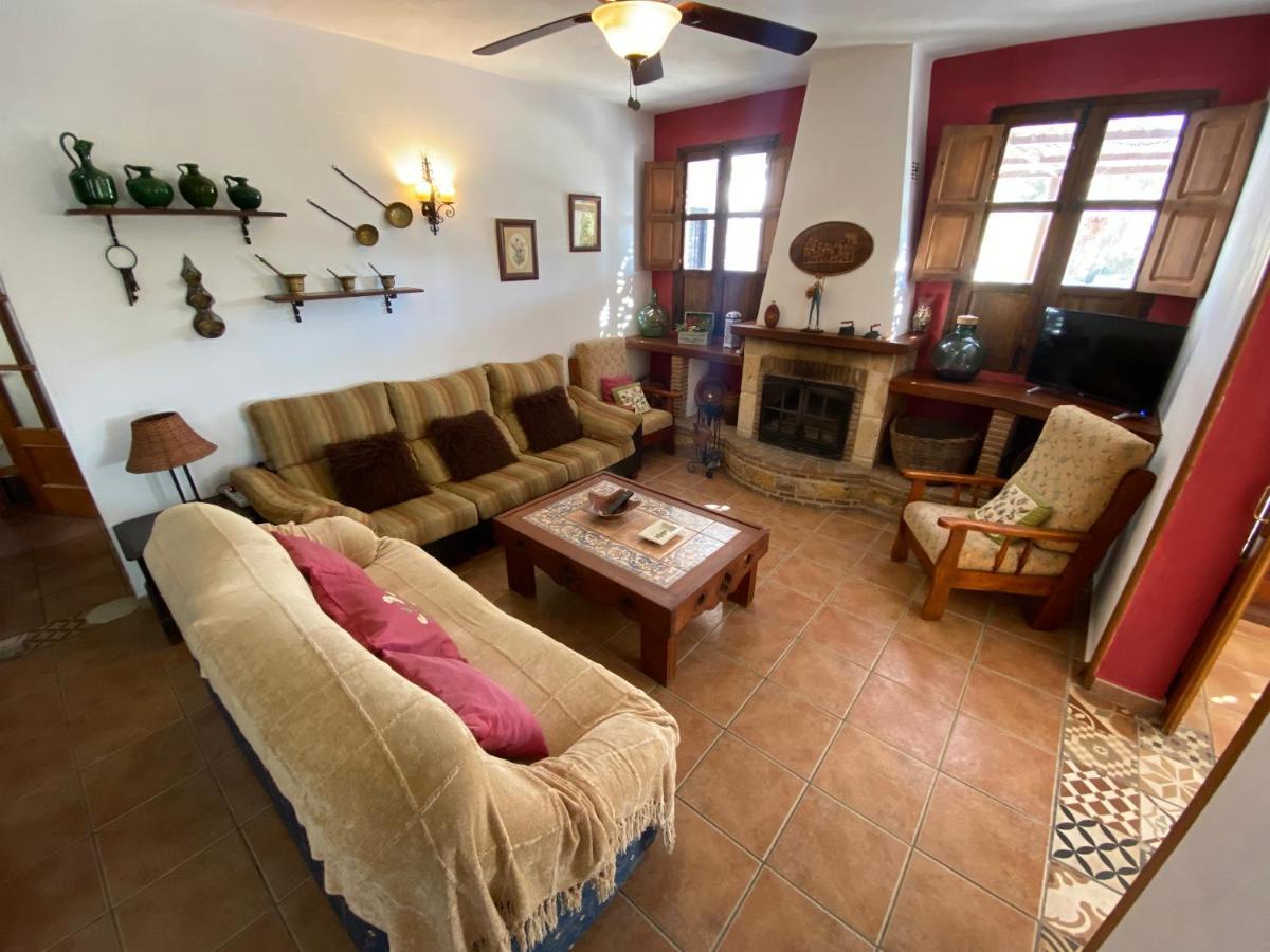 Valle de Abdalagís Casa El Saladilloヴィラ エクステリア 写真