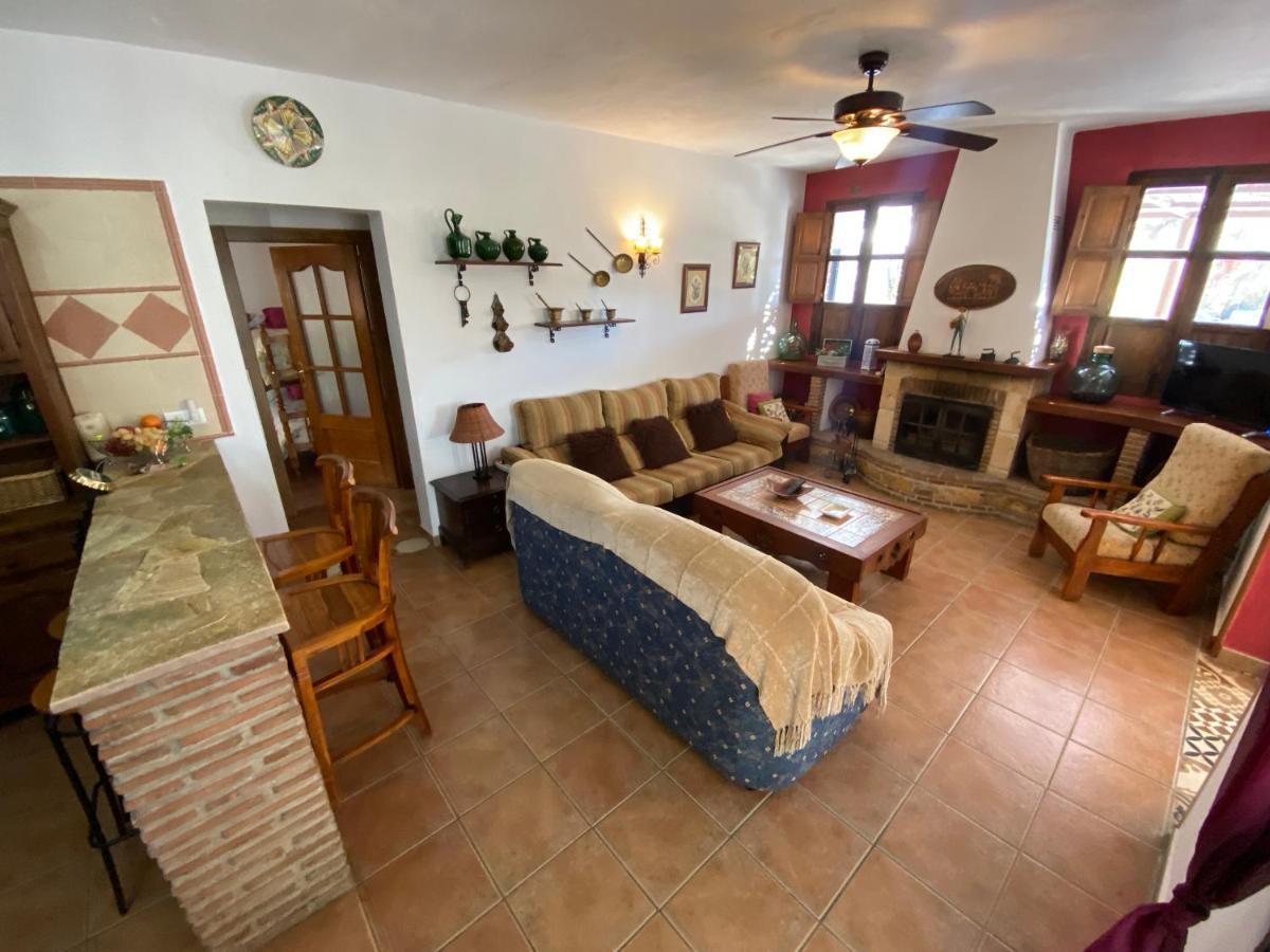 Valle de Abdalagís Casa El Saladilloヴィラ エクステリア 写真